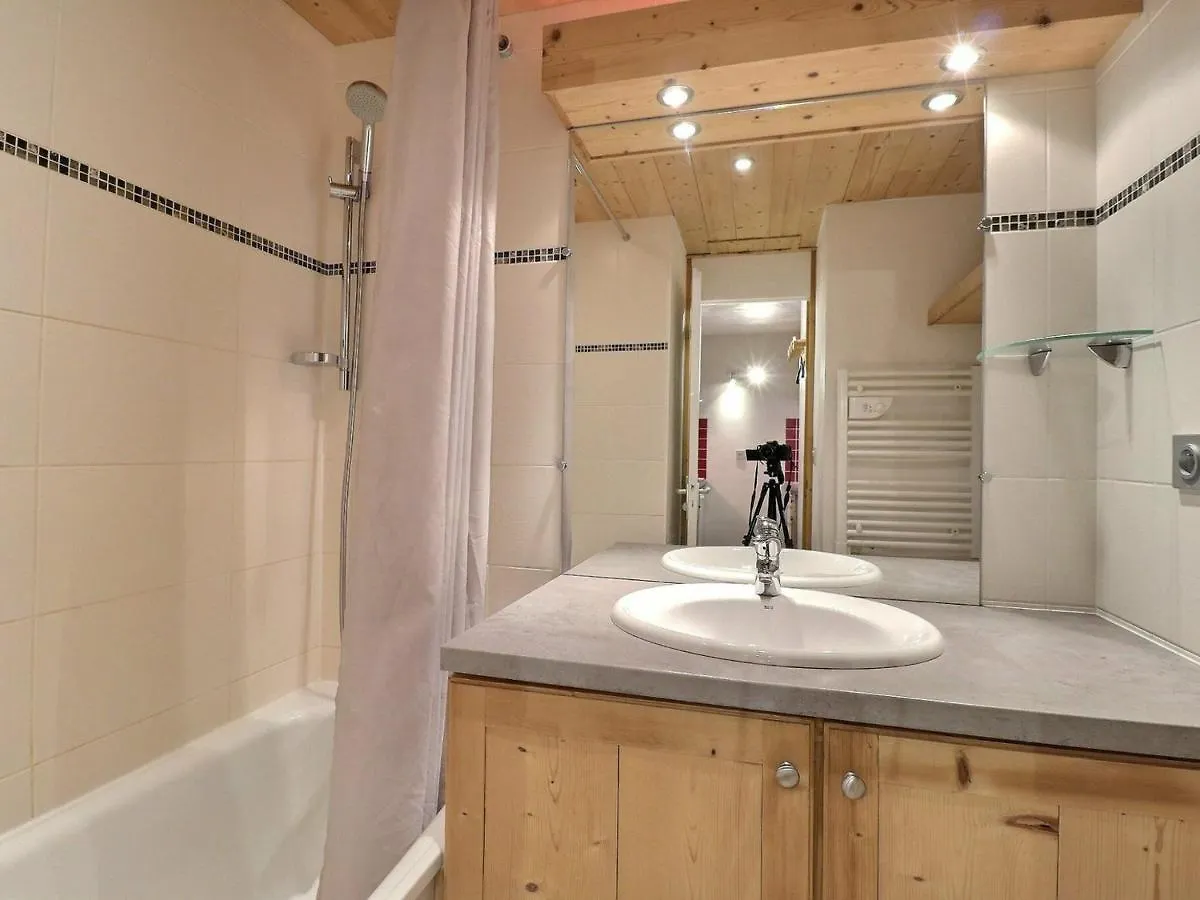Studio Divisible Idealement Situe, Skis Aux Pieds Et Proche Des Commerces - Fr-1-182-194 Les Allues France